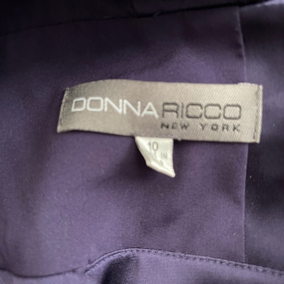 Beautiful plumb dress. Worn once to a party. No tears/stains. Fits beautifully - Picture 5 of 5